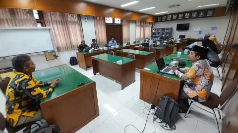 Penjaminan Mutu Universitas Khairun Studi Banding Ke UPM FMIPA UNY ...